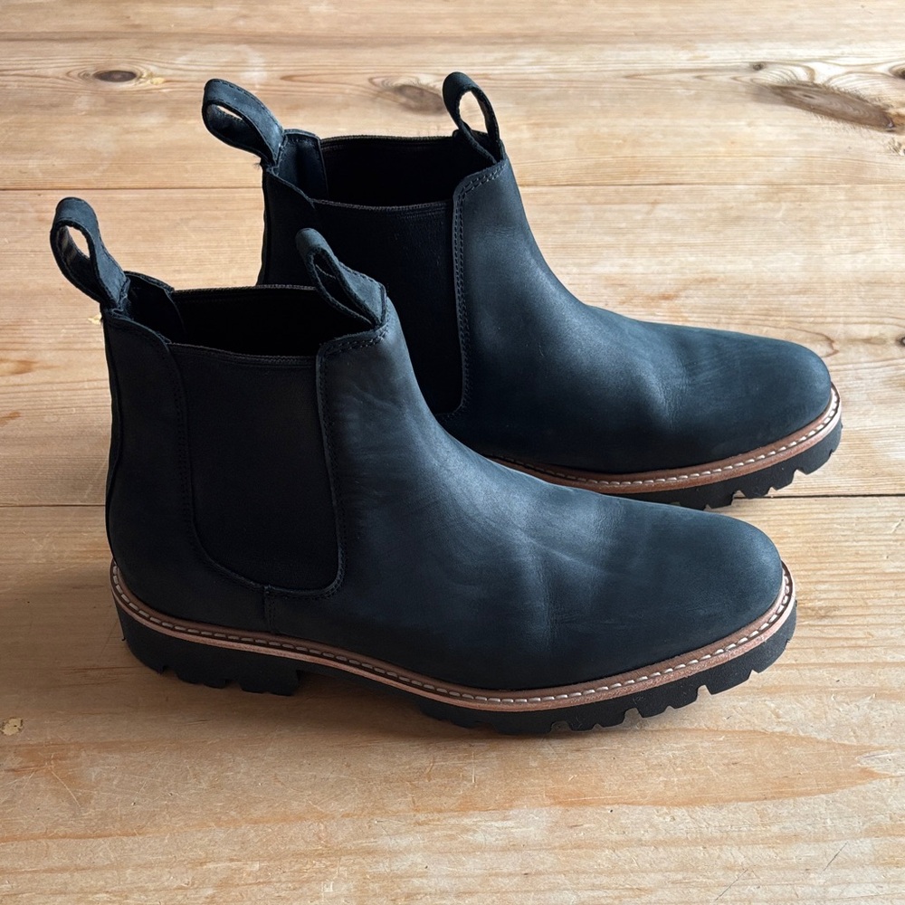 NISOLO Go-To Lug Black Leather Chelsea Boots